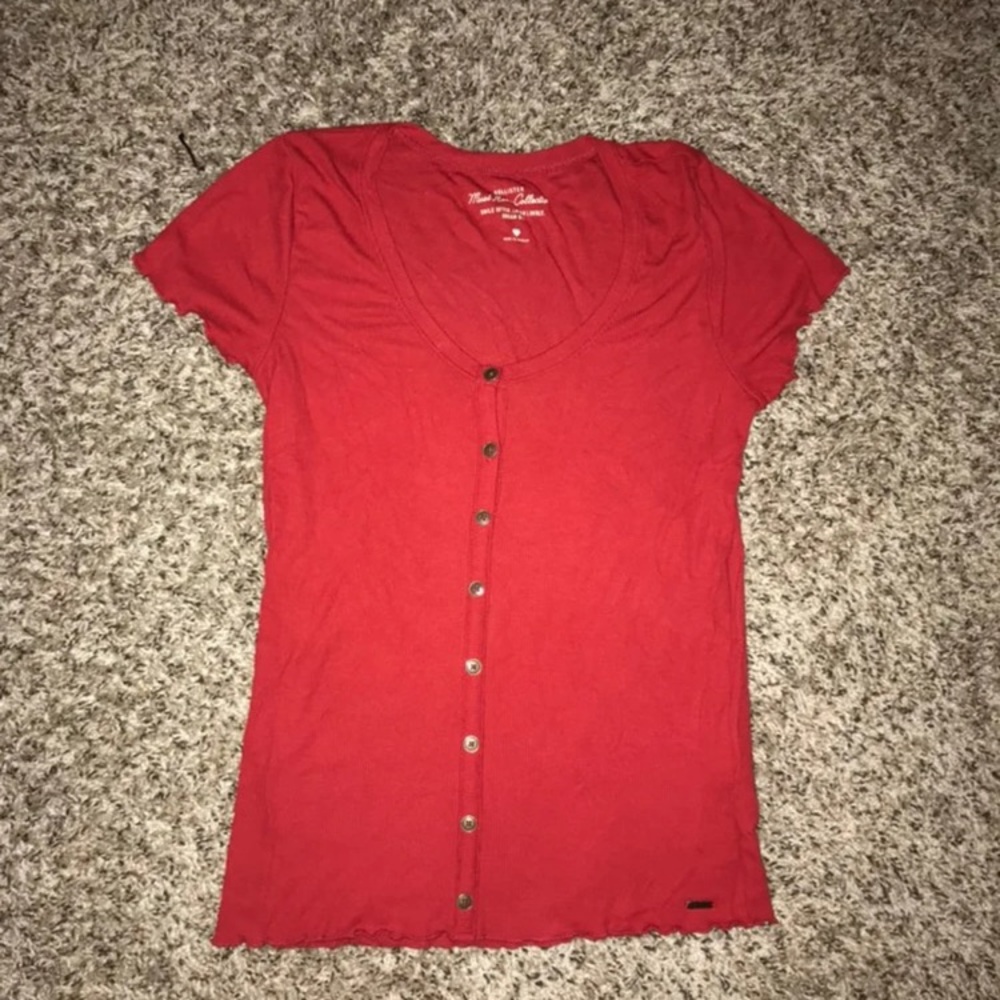 Hollister top